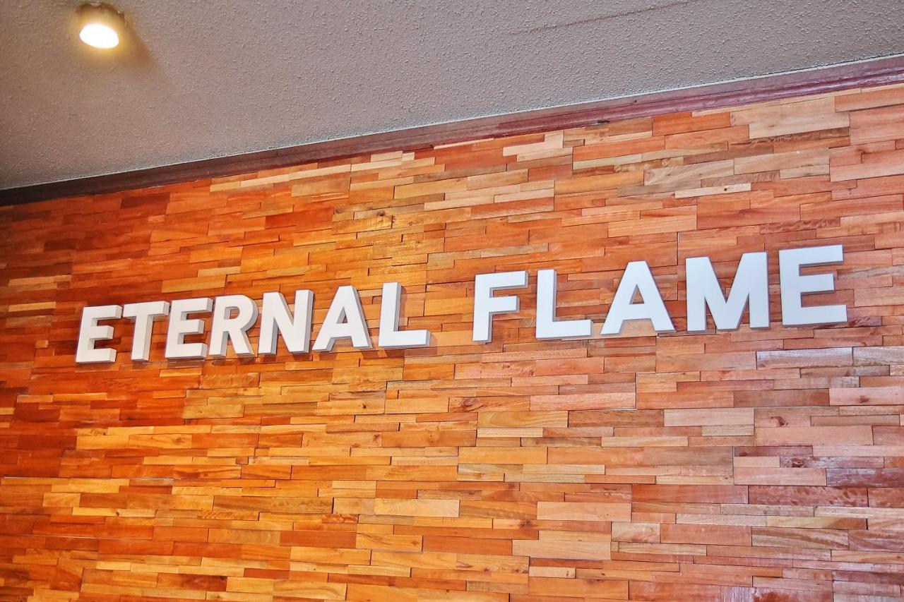 Bed and Breakfast Eternal Flame Хакуба Екстер'єр фото