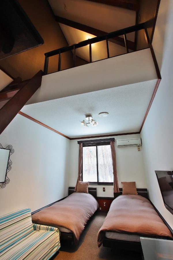 Bed and Breakfast Eternal Flame Хакуба Екстер'єр фото