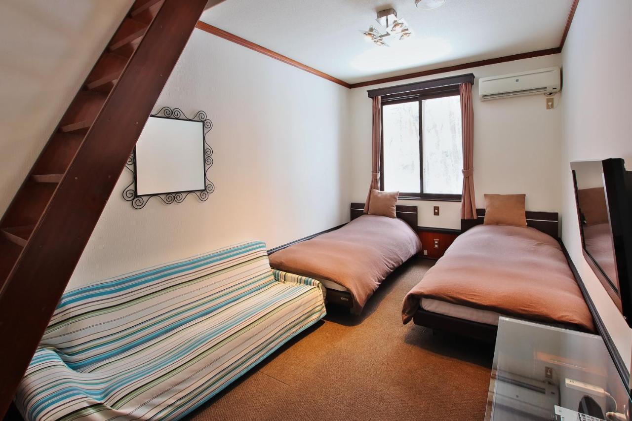 Bed and Breakfast Eternal Flame Хакуба Екстер'єр фото